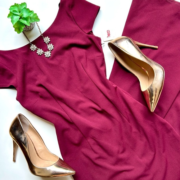 Katie May Intrigue Bow Gown Low Back Cap Sleeve Maxi Dress Burgundy Red 2 NWT - Picture 2 of 16